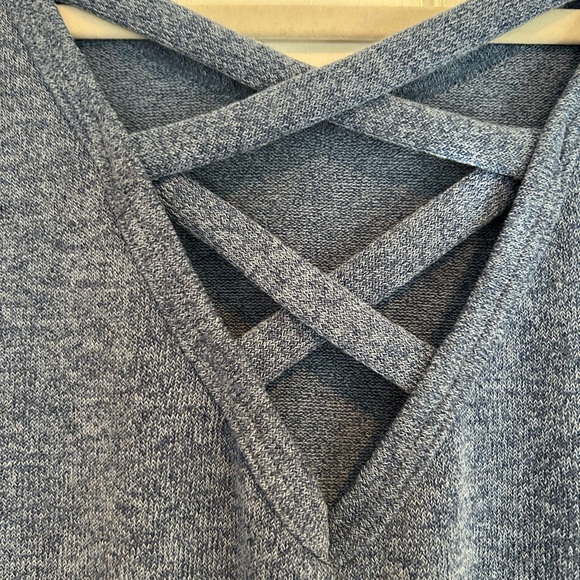 Hailey & Co. a Boutique favorite brand top - Picture 3 of 5